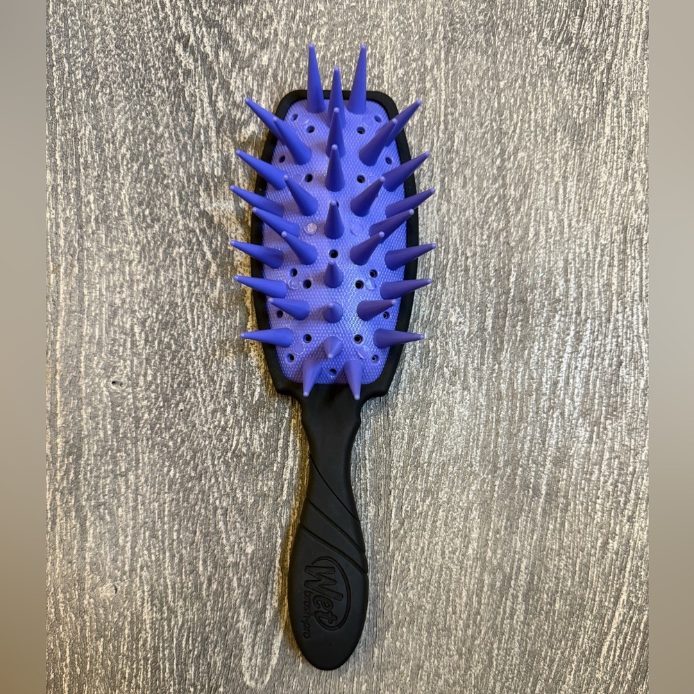 NWOB! Wet Brush Pro Treatment Brush.